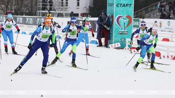 "Это как вернуться на десять лет назад". Завершившие карьеру звезды биатлона выступили в "Раубичах" "Это как вернуться на десять лет назад". Завершившие карьеру звезды биатлона выступили в "Раубичах"