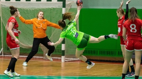 Гандболистки "Гомеля" вышли на первое место в чемпионате Беларуси Гандболистки "Гомеля" вышли на первое место в чемпионате Беларуси