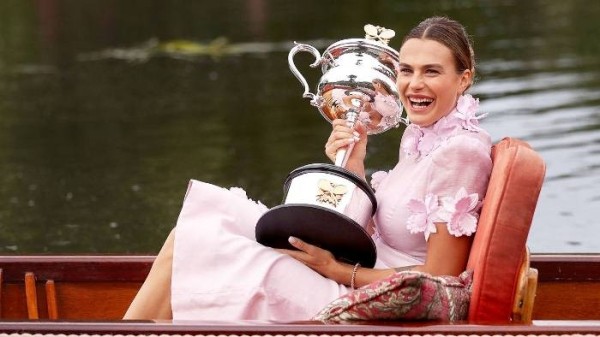 Теннис. Арина Соболенко о желании стать №1: победа на "Большом шлеме", разумеется, не последняя цель в моем списке
Теннис. Арина Соболенко о желании стать №1: победа на "Большом шлеме", разумеется, не последняя цель в моем списке