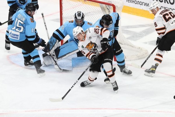 Хоккеисты минского "Динамо" проиграли третий матч подряд в КХЛ 
