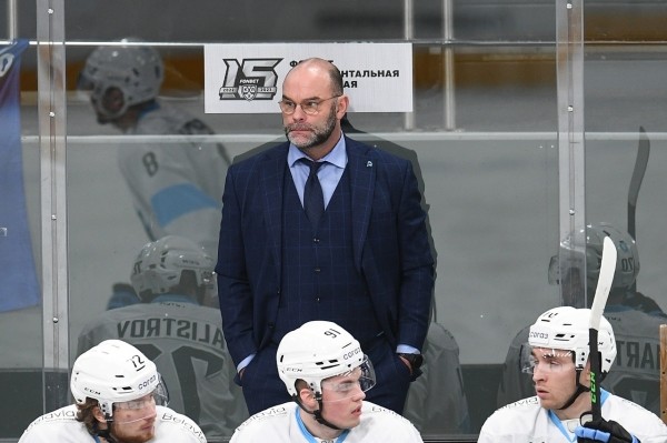 Хоккей. Крэйг Вудкрофт о плей-офф: нужно просто добиваться результатов, играть в наш хоккей. Тут нет ничего сложного
Хоккей. Крэйг Вудкрофт о плей-офф: нужно просто добиваться результатов, играть в наш хоккей. Тут нет ничего сложного