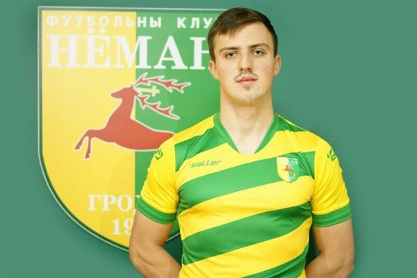 Футбол.  Роман Папарига сменил "Энергетик"-БГУ на "Неман"
 