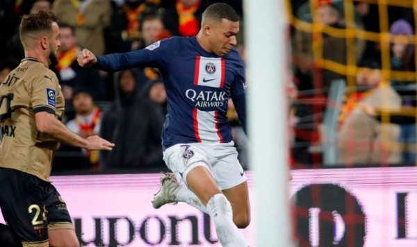 Футбол. Чемпионат Франции. Мбаппе не помог. "ПСЖ" потерпел первое поражение с марта
Футбол. Чемпионат Франции. Мбаппе не помог. "ПСЖ" потерпел первое поражение с марта