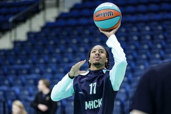 Баскетбол.  Лига ВТБ. "Минск" потерпел домашнее поражение от "Зенита"
 