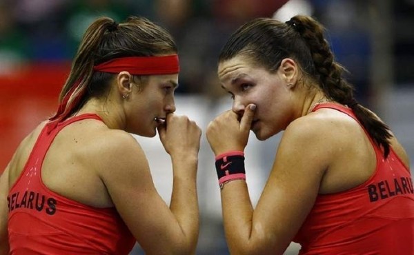 Теннис.  Арина Соболенко и Лидия Морозова выбыли в полуфинале парного разряда турнира ВТА-500 в Аделаиде
 