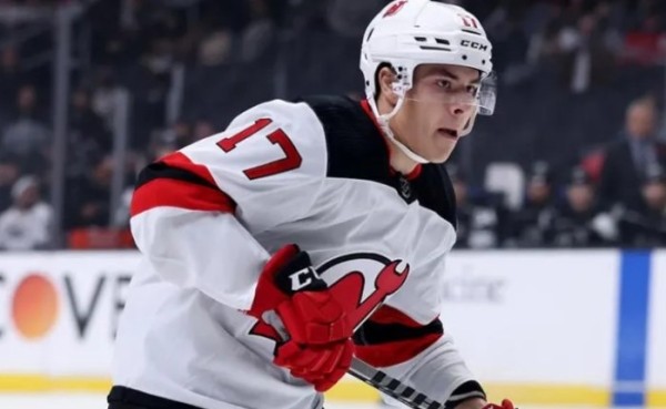 Хоккей. НХЛ. "Нью-Джерси" победил "Лос-Анджелес", у Егора Шаранговича — два голевых паса
Хоккей. НХЛ. "Нью-Джерси" победил "Лос-Анджелес", у Егора Шаранговича — два голевых паса