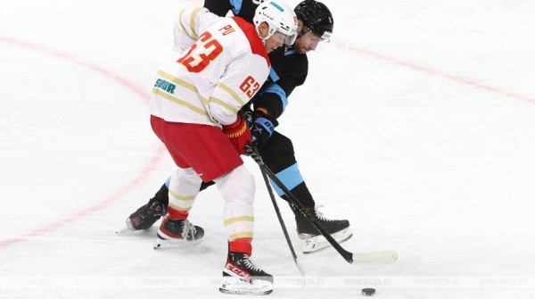 Хоккеисты минского "Динамо" завершат выездную серию матчем с "Куньлунем" Хоккеисты минского "Динамо" завершат выездную серию матчем с "Куньлунем"