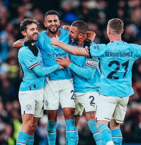 Футбол.  Кубок Англии. "Манчестер Сити" отправил четыре безответных мяча в ворота "Челси" и может сыграть с "Арсеналом"
 