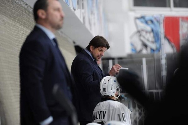 Хоккей.  Андрей Михалев: о повторении клубного рекорда "Динамо-Шинника" только узнали, но мы идем дальше
 