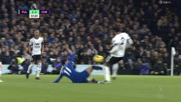 Футбол. Чемпионат Англии. Жоау Феликс получил прямую красную карточку в первом же матче за "Челси"
Футбол. Чемпионат Англии. Жоау Феликс получил прямую красную карточку в первом же матче за "Челси"