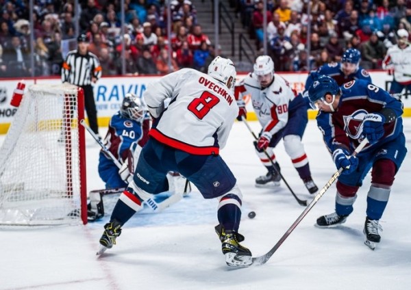 Хоккей. НХЛ. "Вашингтон" проиграл "Колорадо", Александр Овечкин забросил, Алексей Протас играл в центре третьего звена
Хоккей. НХЛ. "Вашингтон" проиграл "Колорадо", Александр Овечкин забросил, Алексей Протас играл в центре третьего звена