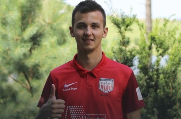 Футбол. Роман Вегеря: если бы мы в "Арсенале" играли за палку колбасы, то все равно боролись бы до конца
Футбол. Роман Вегеря: если бы мы в "Арсенале" играли за палку колбасы, то все равно боролись бы до конца