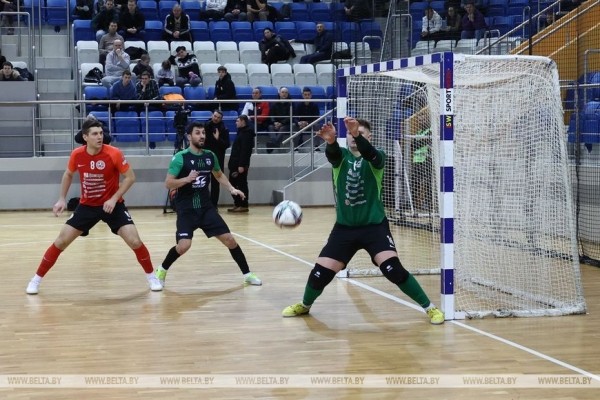 "Столица" во второй раз выиграла Кубок Беларуси по мини-футболу "Столица" во второй раз выиграла Кубок Беларуси по мини-футболу
