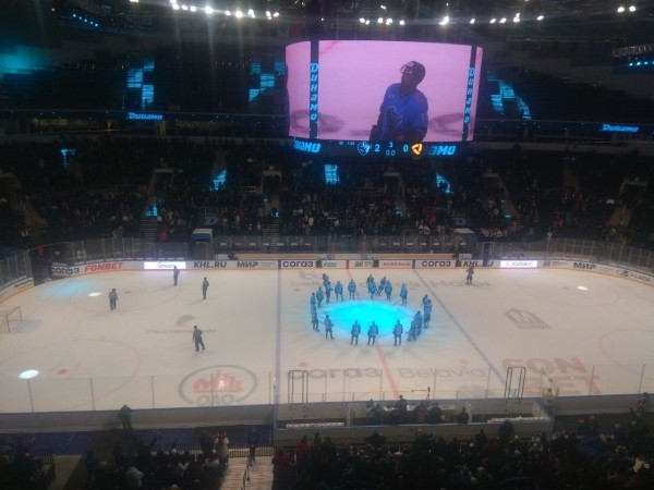 Хоккей.  КХЛ. Игроки "Северстали" отказались пожать руки хоккеистам "Динамо" после поражения в Минске
 