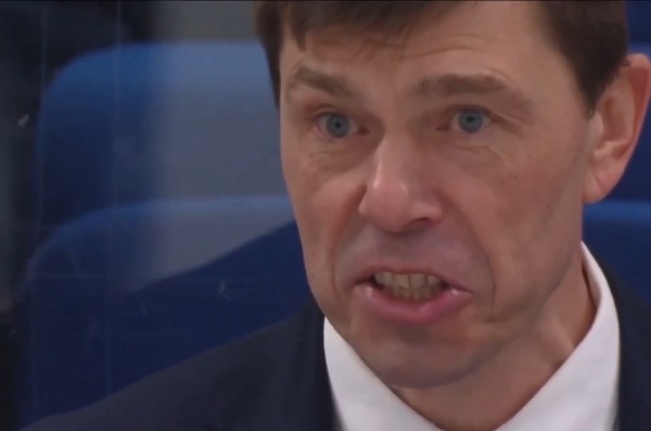 Хоккей.  КХЛ. "Динамо" с Готовцом и Кодолой уступило ЦСКА, матерщина Кудашова попала на камеру
  