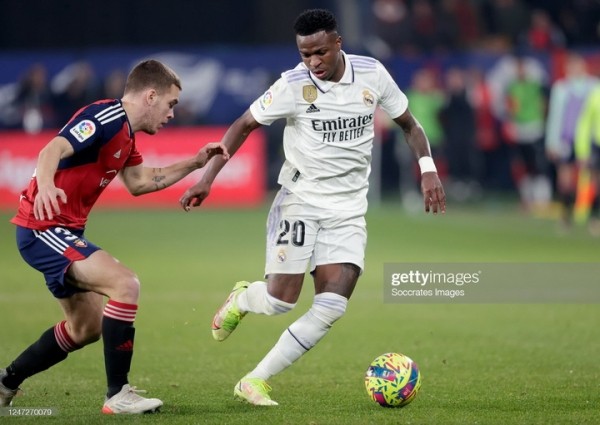 Футбол.  Чемпионат Испании. "Реал" на выезде взял верх над "Осасуной"
 