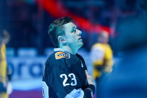 Хоккей.  Артем Демков: может, эта судьба такая? Может, на этот раз обыграем СКА? Судьба дает столько шансов
 