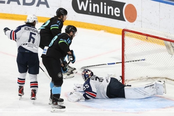 Хоккеисты минского "Динамо" проиграли "Торпедо" в КХЛ