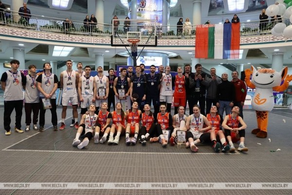 ФОТОФАКТ: Международный турнир Palova-Snowball по баскетболу 3х3 завершился в Минске ФОТОФАКТ: Международный турнир Palova-Snowball по баскетболу 3х3 завершился в Минске