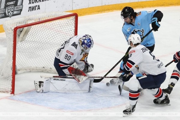 Хоккеисты минского "Динамо" обыграли "Металлург" в КХЛ Хоккеисты минского "Динамо" обыграли "Металлург" в КХЛ