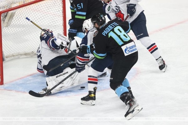 Хоккеисты минского "Динамо" проиграли "Торпедо" в КХЛ