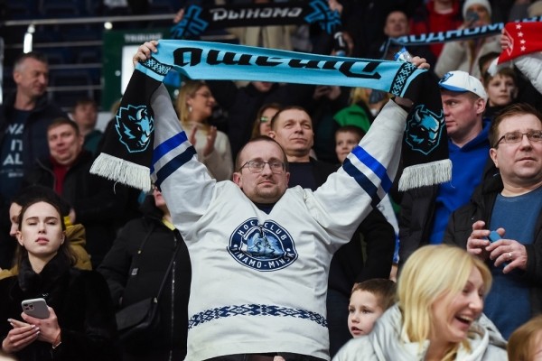Хоккей.  Аншлаг на "Минск-Арене": матч "Динамо" — "Торпедо" собрал 15086 зрителей. Это рекорд сезона в КХЛ
 