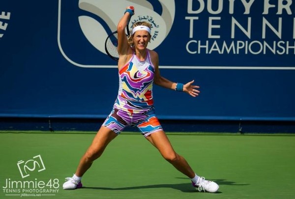 Теннис.  Виктория Азаренко выбыла в 1/8 финала турнира ВТА-1000 в Дубае
 