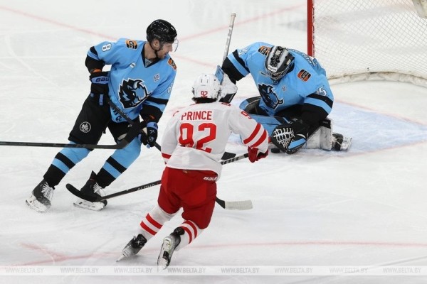 Хоккеисты минского "Динамо" нанесли поражение московскому "Спартаку"