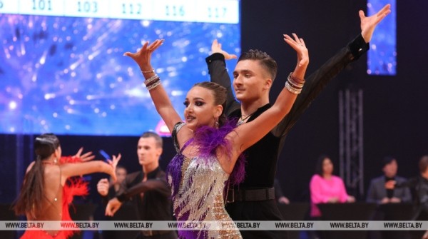 ФОТОФАКТ: Турнир по спортивным бальным танцам проходит в Минске