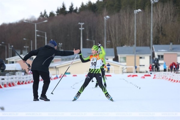 ФОТОФАКТ: Финальный этап республиканских соревнований "Снежный снайпер" проходит в "Раубичах"