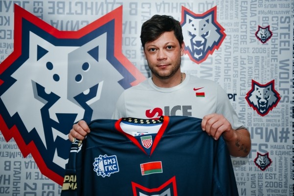 Хоккей. Иван Грунтов: вне льда никакой звездности у Сергея Костицына нет
Хоккей. Иван Грунтов: вне льда никакой звездности у Сергея Костицына нет