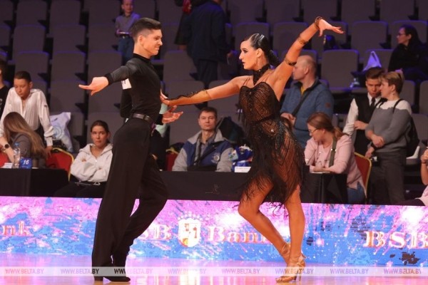 ФОТОФАКТ: Турнир по спортивным бальным танцам проходит в Минске