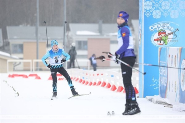 Антон Смольский на финале "Снежного снайпера": юным биатлонистам желаю чистой стрельбы и быстрого хода