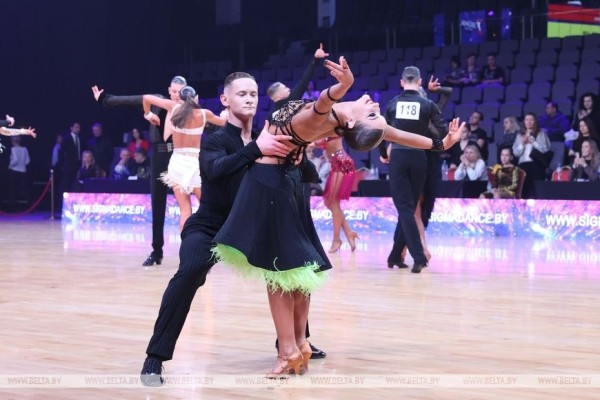 ФОТОФАКТ: Турнир по спортивным бальным танцам проходит в Минске