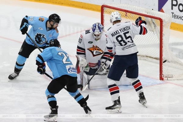 Хоккеисты минского "Динамо" обыграли "Металлург" в КХЛ Хоккеисты минского "Динамо" обыграли "Металлург" в КХЛ