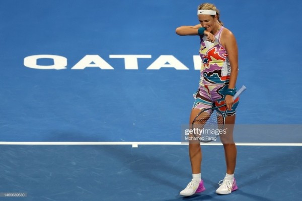 Теннис.  Виктория Азаренко, громившая Белинду Бенчич со счетом 6:1, 4:1, все же проиграла матч 1/8 финала на турнире ВТА в Дохе
 