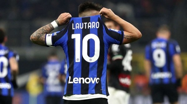 Футбол.  Чемпионат Италии. Гол Лаутаро Мартинеса принес "Интеру" минимальную победу над "Миланом"
 
