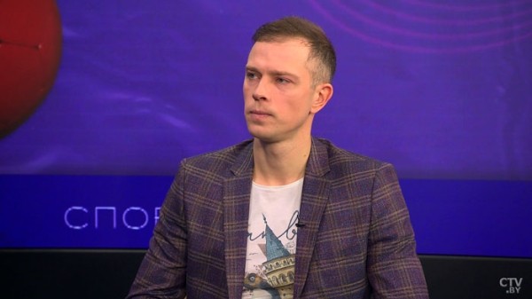 Биатлон.  Роман Синиченко: у меня на первом месте очень актуальная сейчас книга Сенеки "Нравственные письма к Луцилию"
 