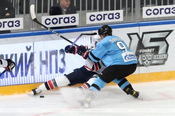 Хоккеисты минского "Динамо" обыграли "Металлург" в КХЛ Хоккеисты минского "Динамо" обыграли "Металлург" в КХЛ