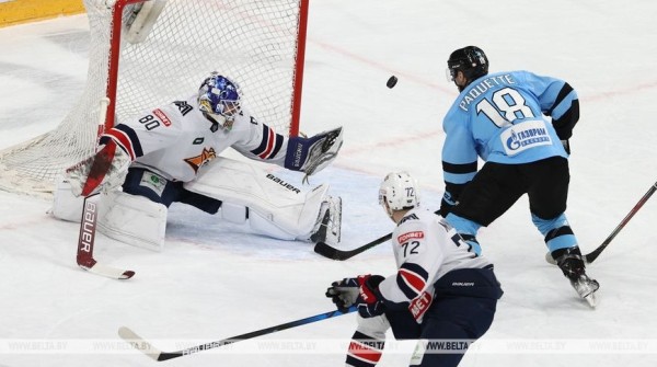 Хоккеисты минского "Динамо" обыграли "Металлург" в КХЛ Хоккеисты минского "Динамо" обыграли "Металлург" в КХЛ