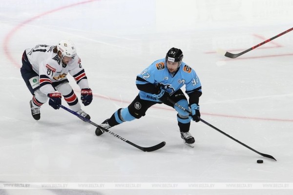 Хоккеисты минского "Динамо" обыграли "Металлург" в КХЛ Хоккеисты минского "Динамо" обыграли "Металлург" в КХЛ