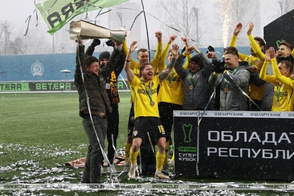 Футболисты "Шахтера" во второй раз выиграли Суперкубок