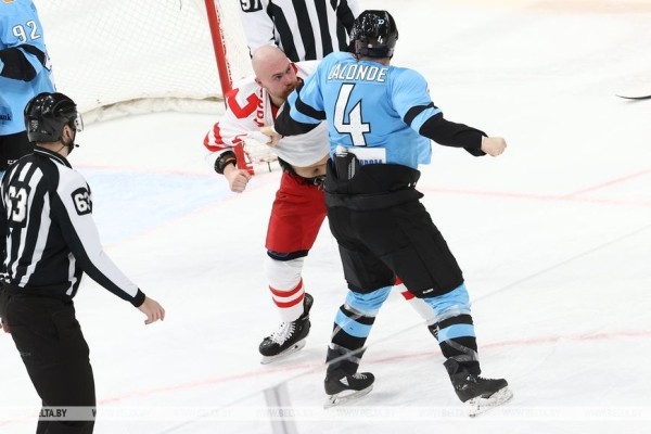 Хоккеисты минского "Динамо" нанесли поражение московскому "Спартаку"