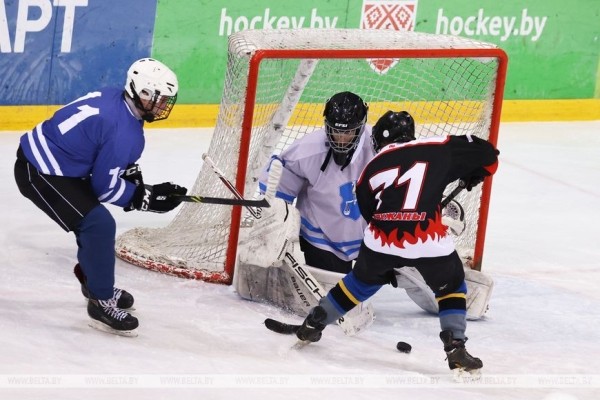 ФОТОФАКТ: В Минске открылись соревнования среди детей и подростков по хоккею "Золотая шайба"