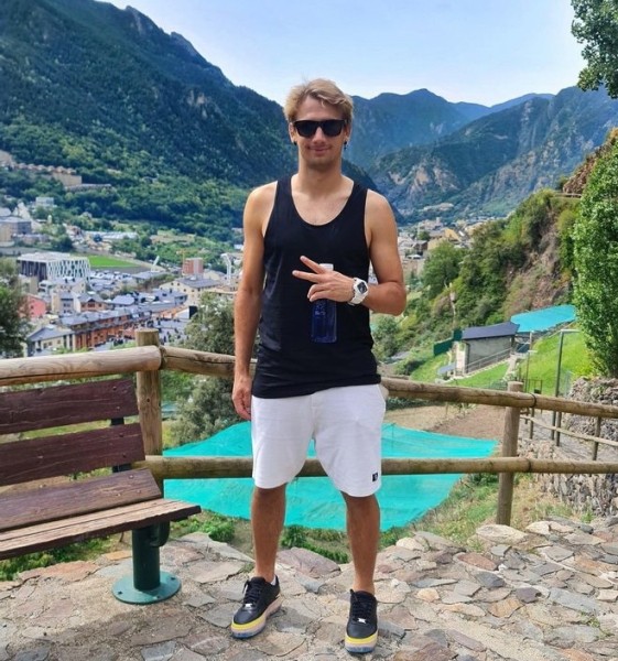 Футбол.  Максим Володько забил победный гол в матче чемпионата Андорры
 