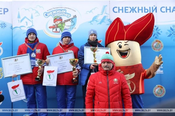 В "Раубичах" завершился финал республиканских соревнований по биатлону "Снежный снайпер"