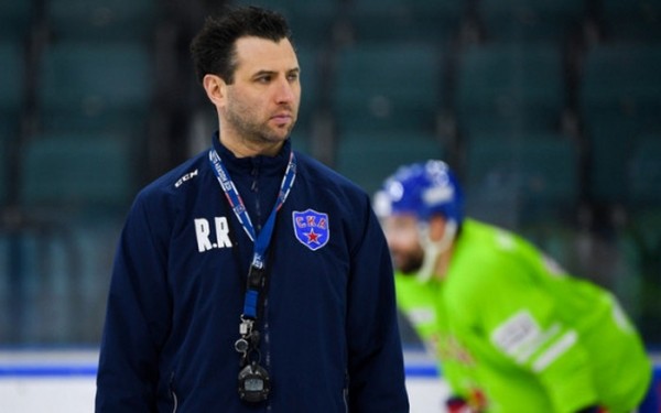 Хоккей.  Роман Ротенберг: у "Динамо" сильный тренер — Крэйг Вудкрофт, представитель тренерской династии. У него брат работает в НХЛ
 