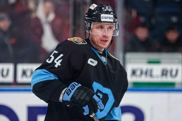 Хоккей.  Денис Мосалев: мы стали усерднее работать, друг друга подбадривать, убрали весь негатив, и дело пошло
 