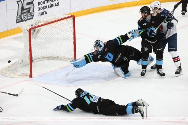 Хоккеисты минского "Динамо" проиграли "Торпедо" в КХЛ