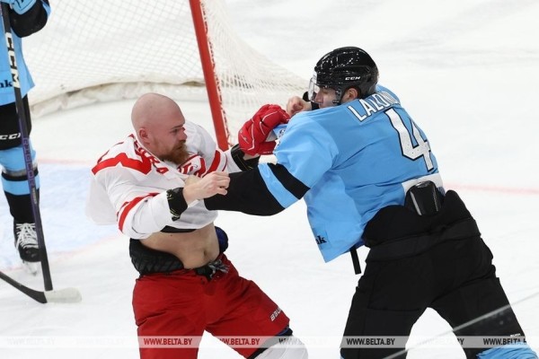 Хоккеисты минского "Динамо" нанесли поражение московскому "Спартаку"